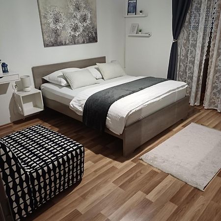 Josipa & Jelena Apartment เซนญ์ ภายนอก รูปภาพ