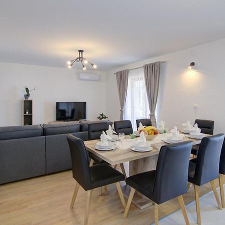 Josipa & Jelena Apartment เซนญ์ ภายนอก รูปภาพ