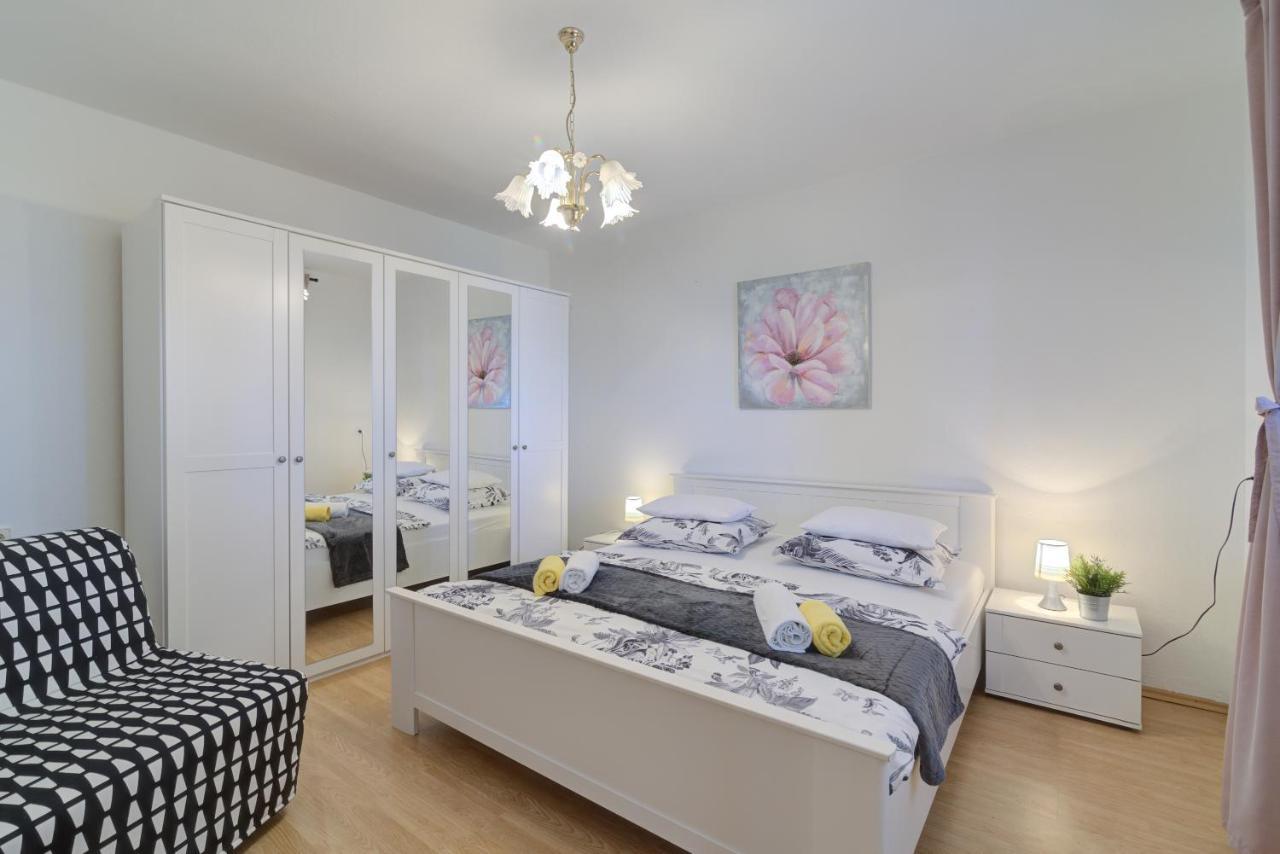 Josipa & Jelena Apartment เซนญ์ ภายนอก รูปภาพ