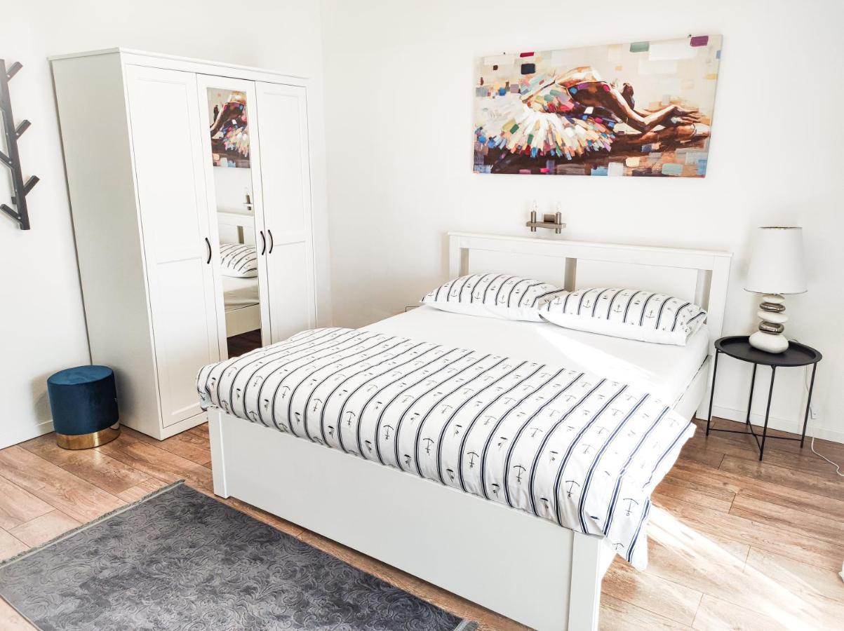 Josipa & Jelena Apartment เซนญ์ ภายนอก รูปภาพ