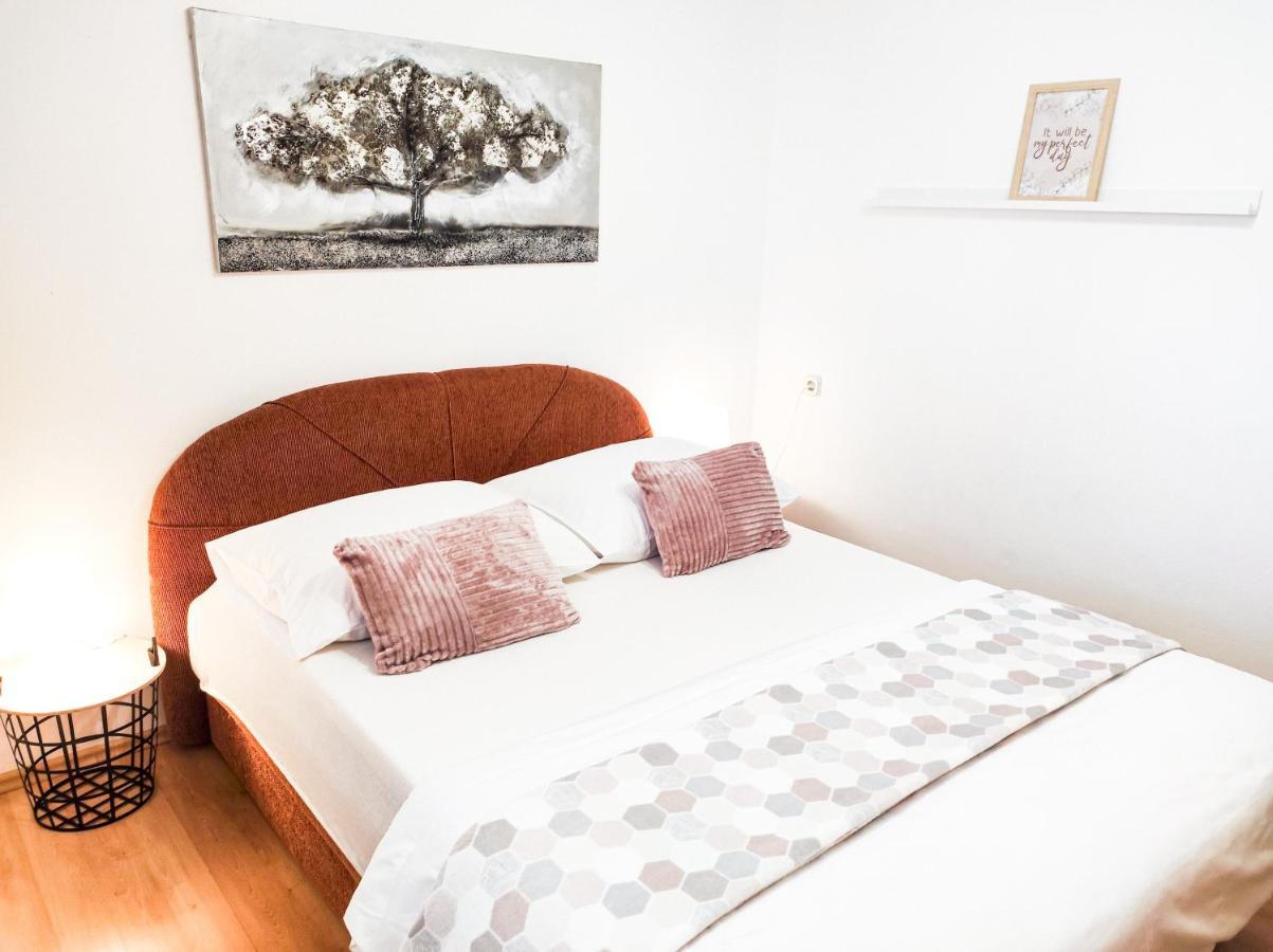Josipa & Jelena Apartment เซนญ์ ภายนอก รูปภาพ