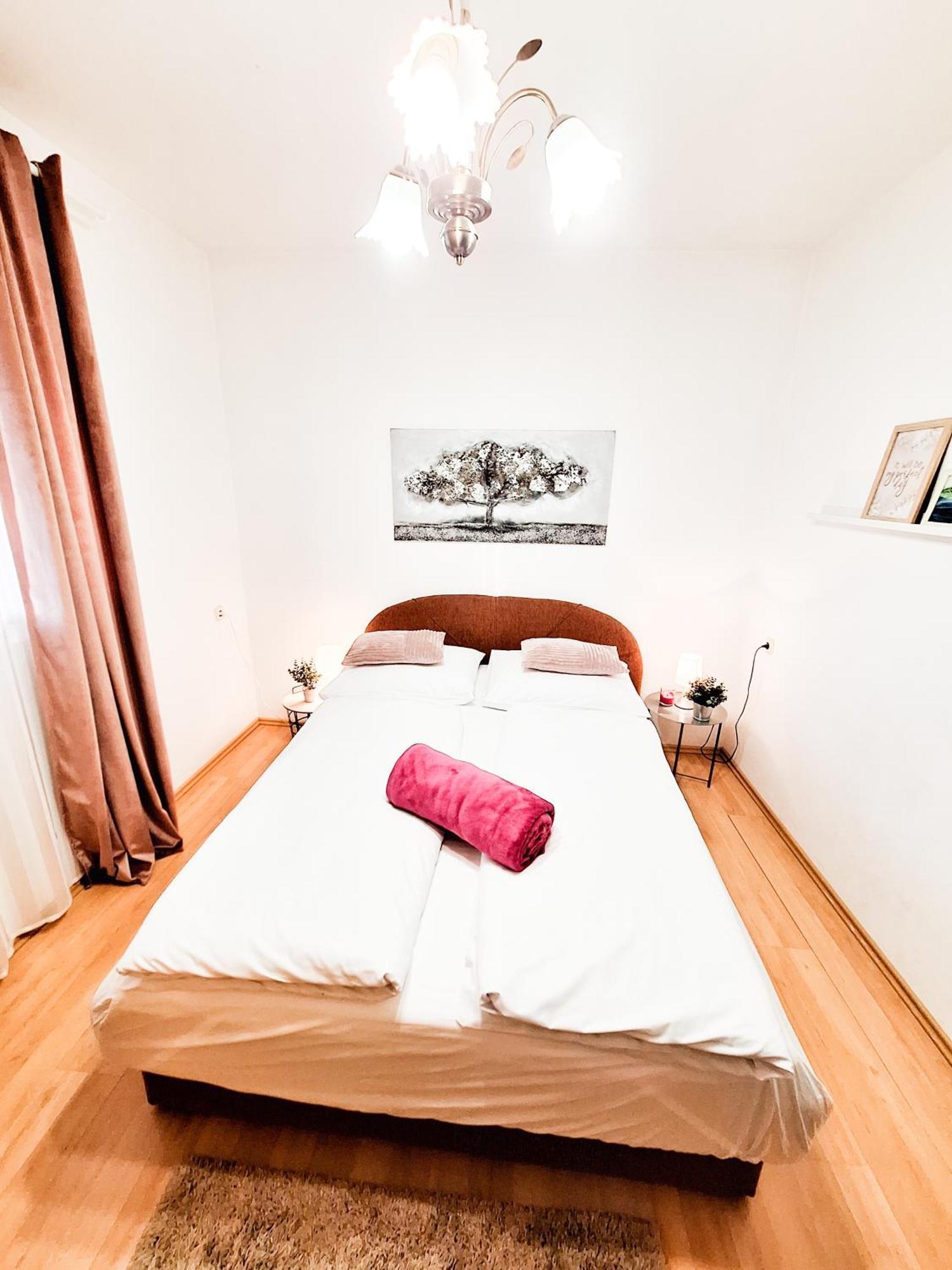 Josipa & Jelena Apartment เซนญ์ ภายนอก รูปภาพ
