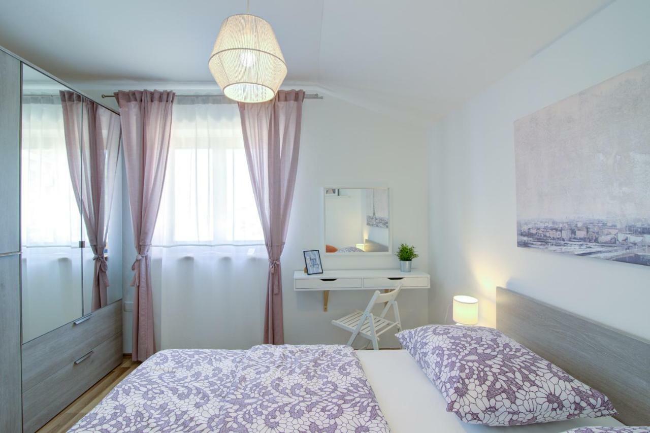 Josipa & Jelena Apartment เซนญ์ ภายนอก รูปภาพ