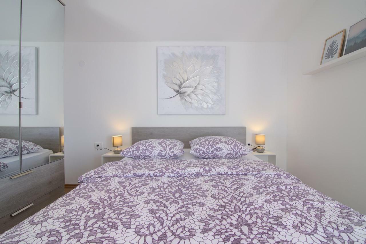 Josipa & Jelena Apartment เซนญ์ ภายนอก รูปภาพ