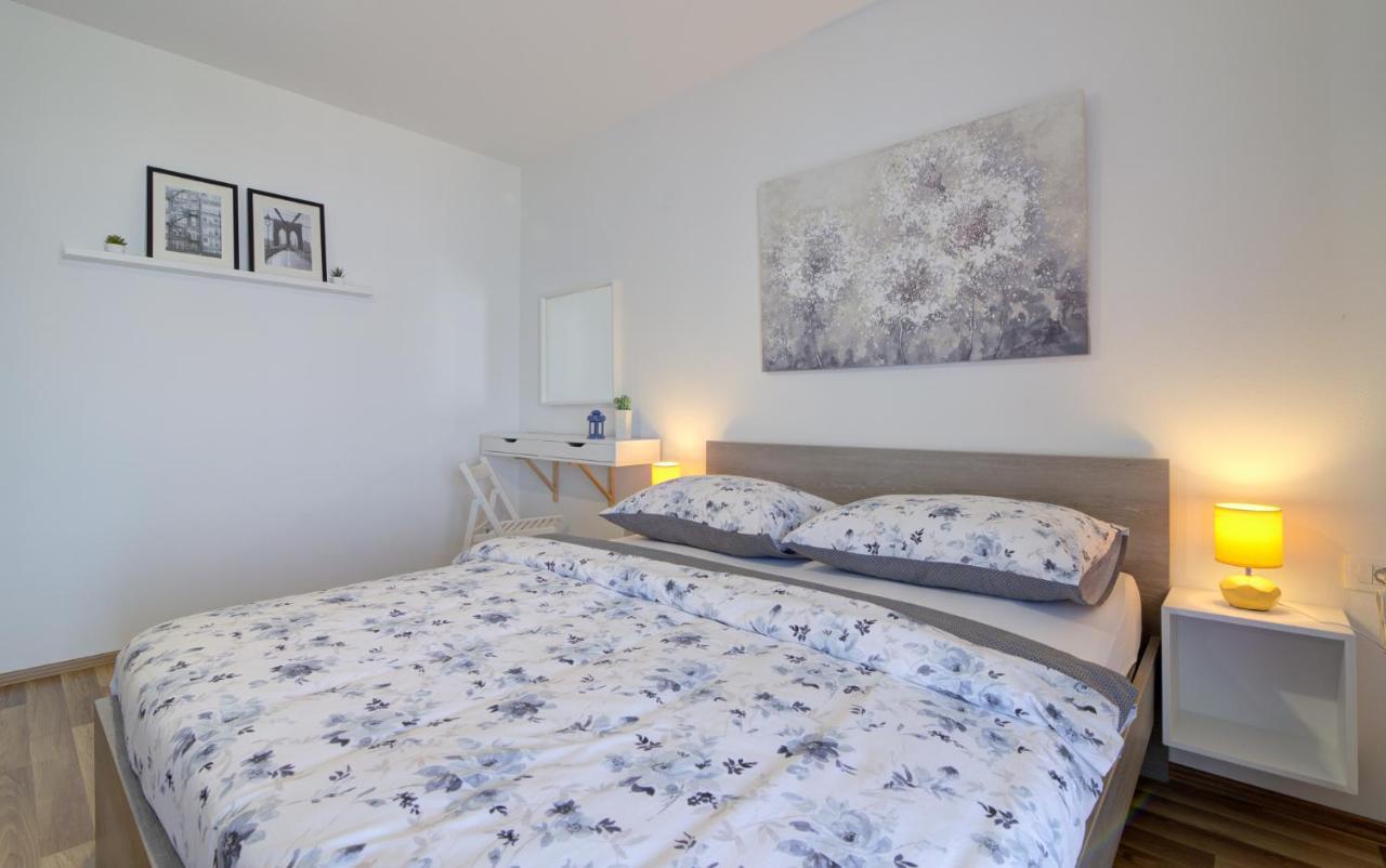 Josipa & Jelena Apartment เซนญ์ ภายนอก รูปภาพ